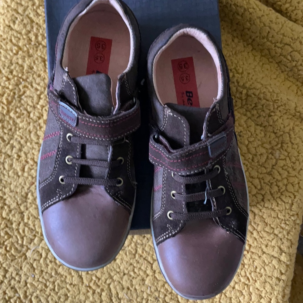 Beeko Leather kids shoe